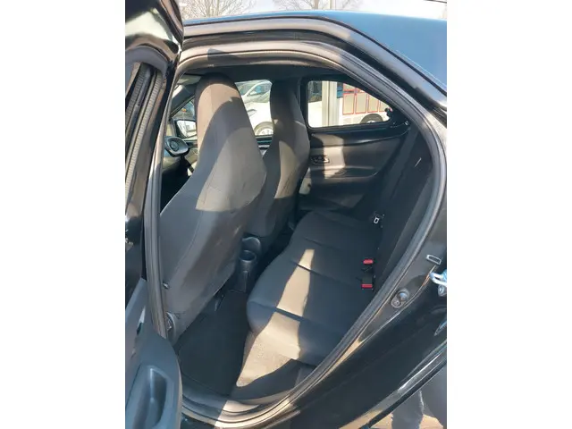 Toyota Aygo X 1.0 VVT-i MT Pulse Play 2025 Benzine 9