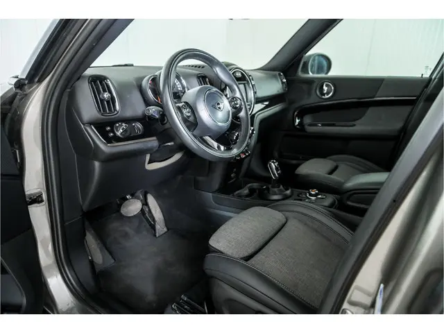 MINI Countryman 1.5 Automaat One Salt 2020 Benzine 11
