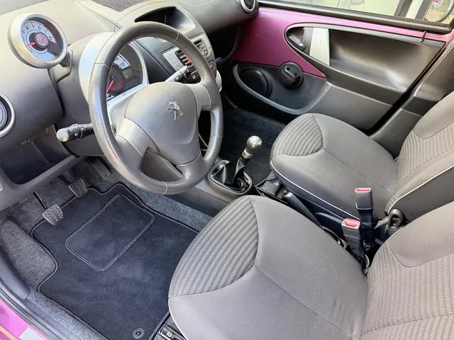 Peugeot 107 1.0 ENVI 2012 Benzine 4