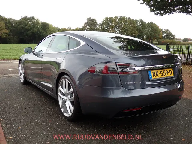 Tesla Model S 75D 2017 Elektrisch 5