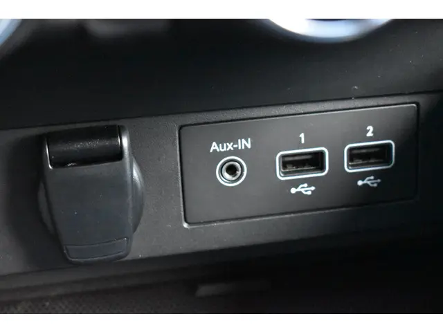 Renault Clio TCe 100 RS Line 2020 Benzine 31