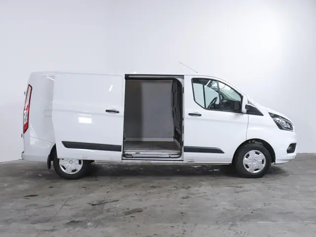 Ford Transit Custom L2H1 Trend 2020 Diesel 10