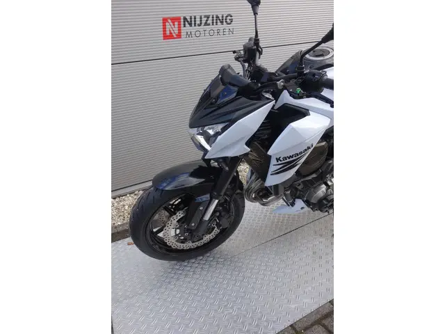 Kawasaki Z800 E 2013 Benzine 19