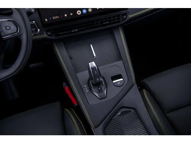 Lynk & Co 01 1.5 More 2025 Hybride Benzine 14