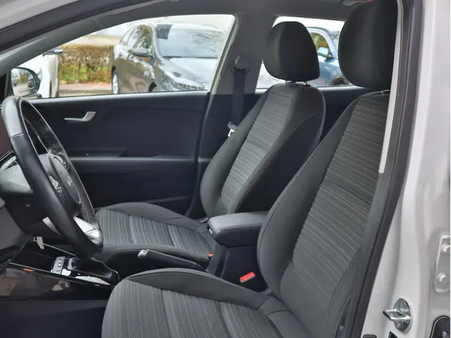 Kia Stonic 1.0 T-GDi MHEV DynamicPlusLine 2023 Benzine 22