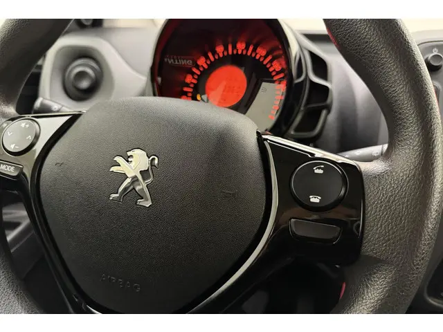 Peugeot 108 1.0 e-VTi Active 2021 Benzine 17