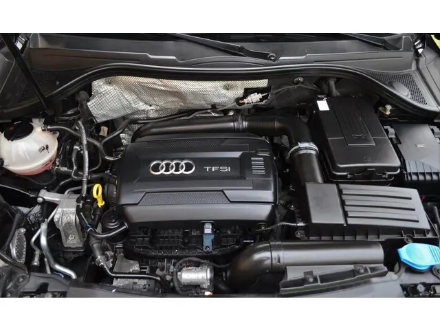 Audi Q3 2.0 TFSI quattro Sport Pro Line S 2016 Benzine 36