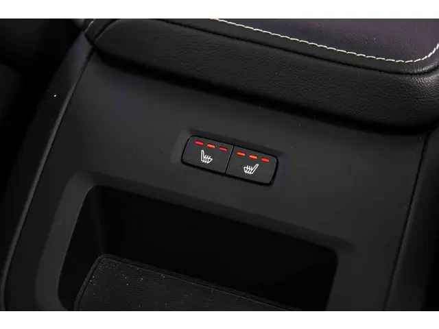 Volvo V60 2.0 B4 Plus Dark 2023 Benzine 29