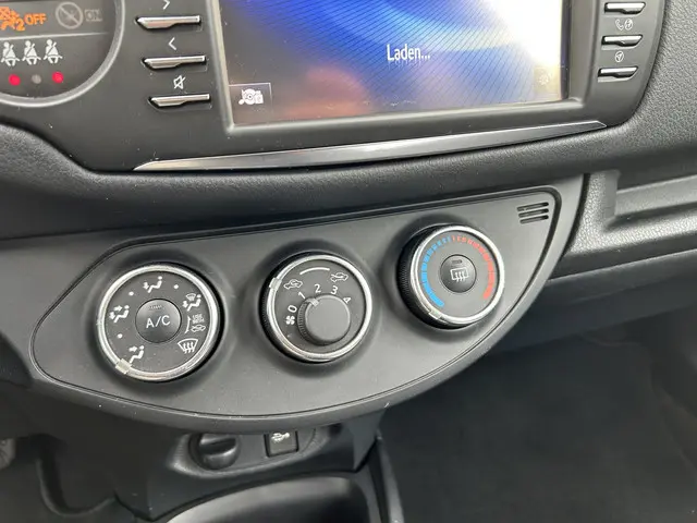 Toyota Yaris 1.5 VVT-i Executive 2019 Benzine 21