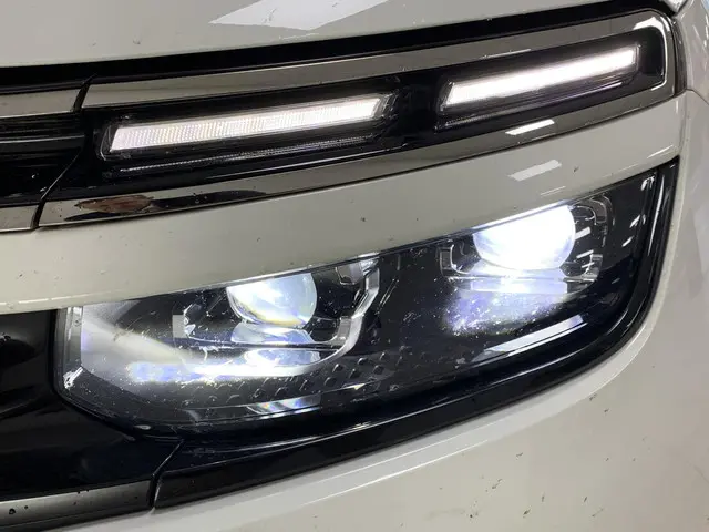 Citroën C5 Aircross 1.6 PureTech Shine 2020 Benzine 28