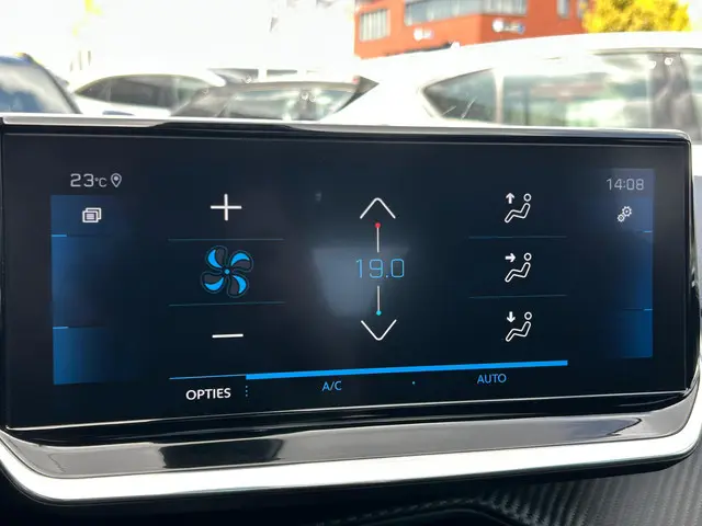 Peugeot 208 1.2 PureTech GT-Line 2020 Benzine 17