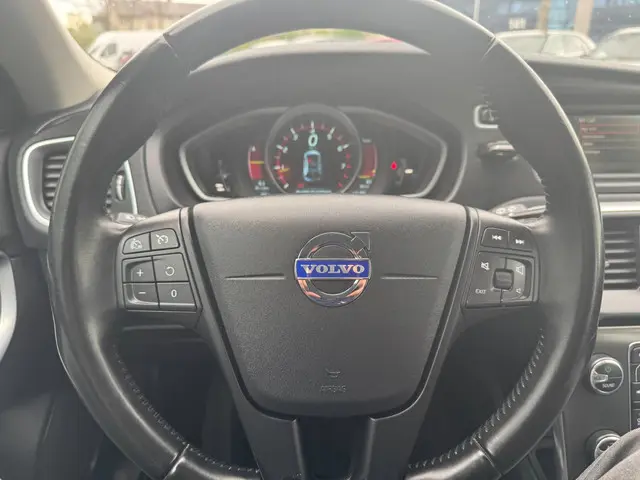 Volvo V40 1.6 T2 Momentum 2014 Benzine 16