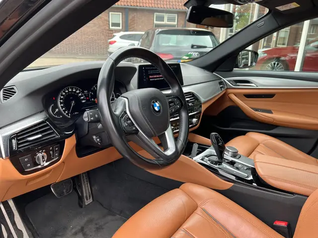 BMW 5 Serie Touring 520i High Executive 2018 Benzine 5