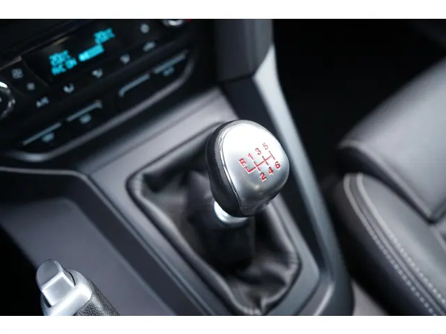 Ford Focus Wagon 2.0 EcoBoost ST-3 2014 Benzine 23