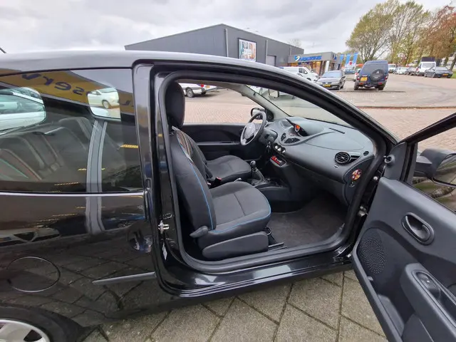 Renault Twingo 1.2-16V Night & Day 2012 Benzine 10