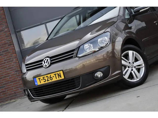 Volkswagen Touran 2