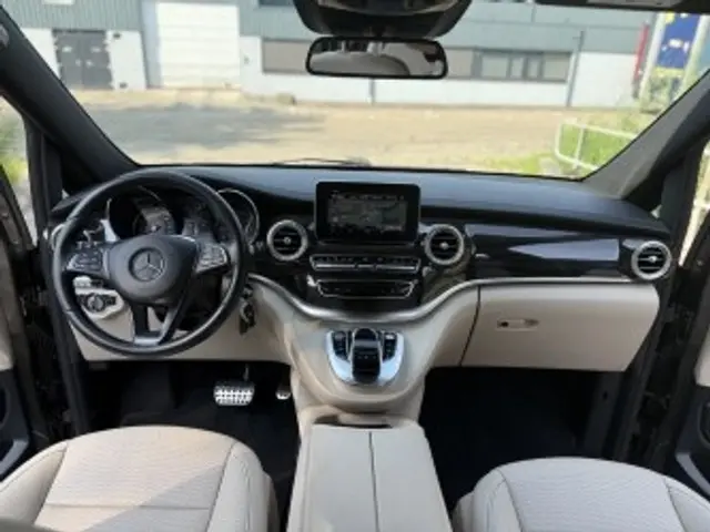 Mercedes-Benz V-Klasse 250d 4-M L.DC Ed. 2018 Diesel 15