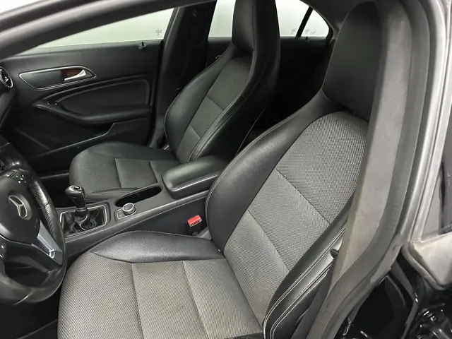 Mercedes-Benz CLA 180 BlueEFF. Lease Edition 2014 Benzine 9