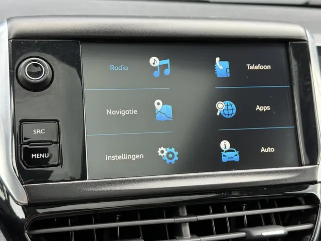 Peugeot 2008 1.2 PureTech Allure 2018 Benzine 16