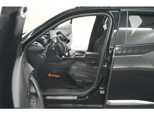 Peugeot 2008 PureTech 130 GT-Line 2020 Benzine 26