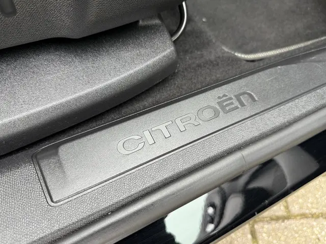 Citroën C5 Aircross 1.2 PureTech Business 2020 Benzine 38