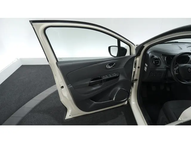 Renault Captur TCe 120 Dynamique 2017 Benzine 56