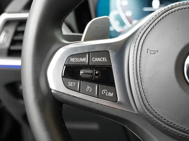 BMW 3 Serie Touring 318i Business Edition 2021 Benzine 20