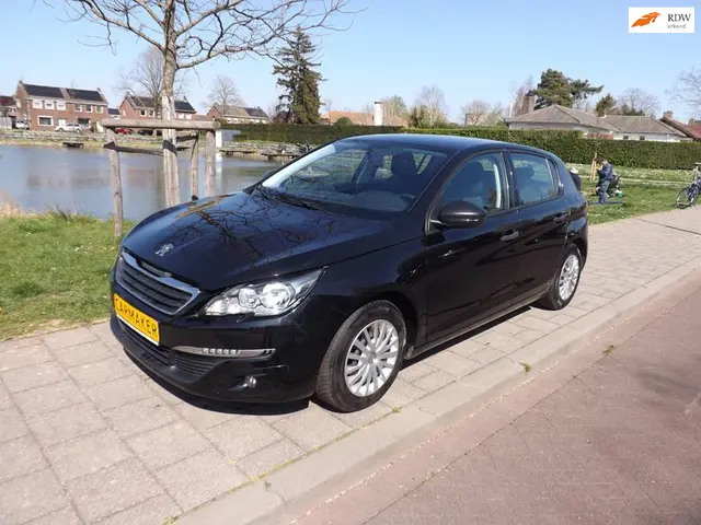 Peugeot 308 1.2 PureTech Access 2016 Benzine