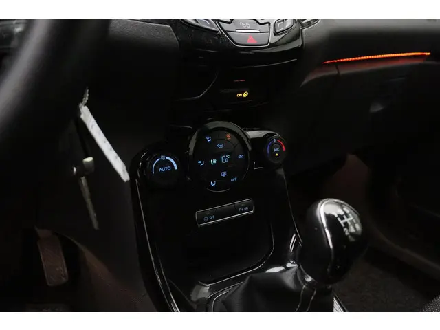 Ford Fiesta 1.0 EcoBoost Titanium 2017 Benzine 24