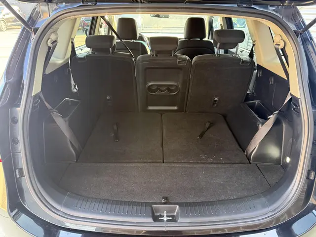 Kia Carens 1.6 GDi Business Pack 2014 Benzine 20