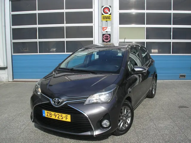Toyota Yaris 1.3 VVT-i Aspiration 2015 Benzine