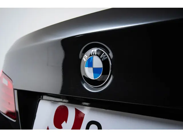 BMW 5 Serie 520i Executive 2016 Benzine 37