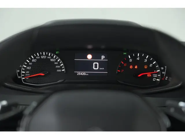 Peugeot 2008 PureTech 130 EAT8 Allure 2023 Benzine 38