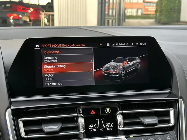 BMW 8 Serie 840i xDrive High Executive 2021 Benzine 88