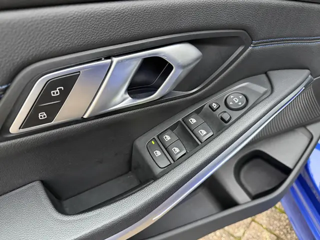 BMW 3 Serie 318i M Sportpakket 2021 Benzine 20