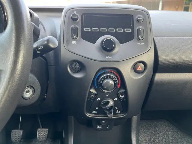 Toyota Aygo 1.0 VVT-i x-now 2016 Benzine 11