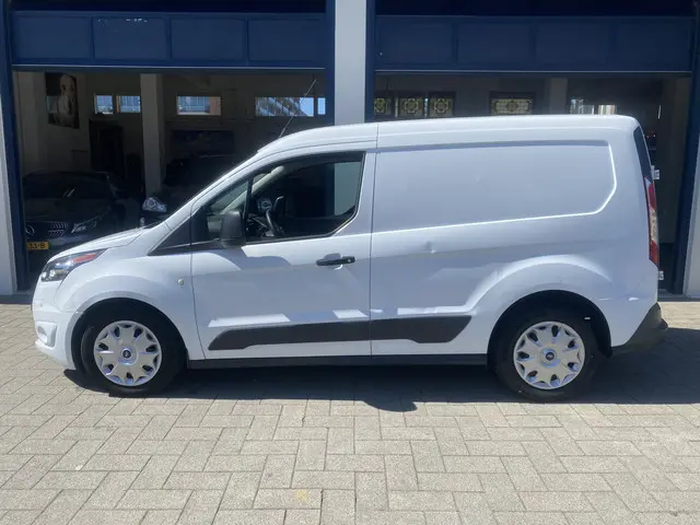 Ford Transit Connect 2