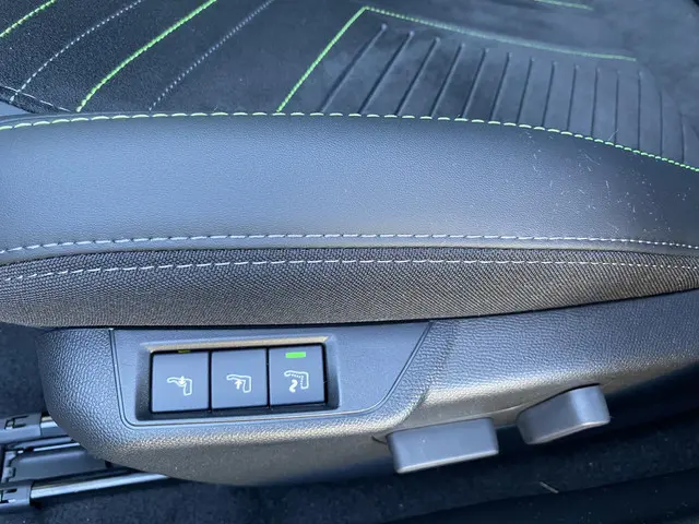 Peugeot e-2008 EV GT Avantage 54 kWh 2025 Elektrisch 20