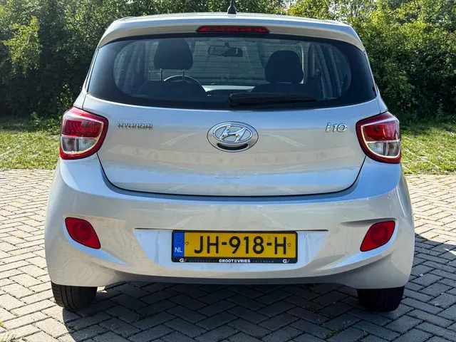 Hyundai i10 1.0i i-Motion Comfort 2016 Benzine 8