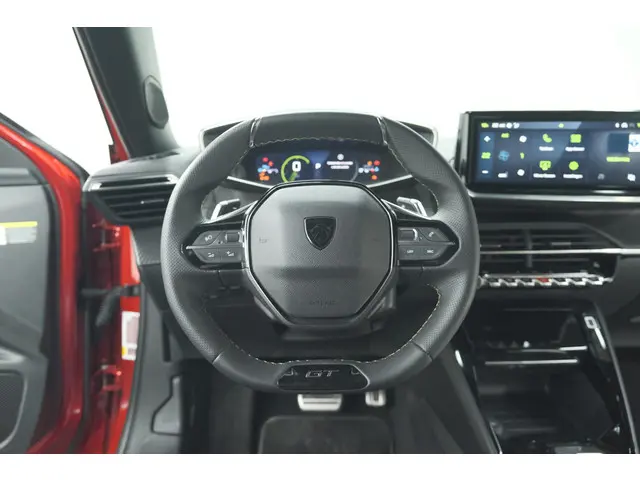 Peugeot 2008 PureTech 130 EAT8 GT 2024 Benzine 36