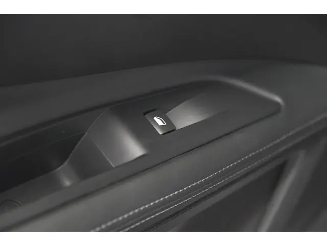 Peugeot 3008 PureTech 130 EAT8 Crossway 2020 Benzine 28