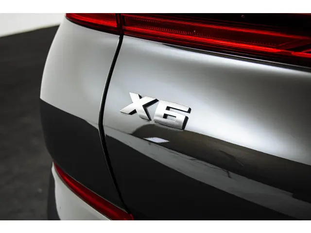 BMW X6 M50i High Executive 2022 Benzine 52