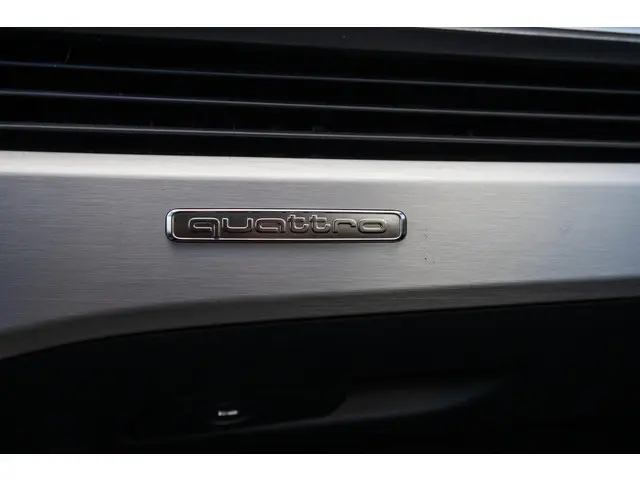 Audi A4 Avant 45 TFSI quattro edition one 2020 Benzine 5