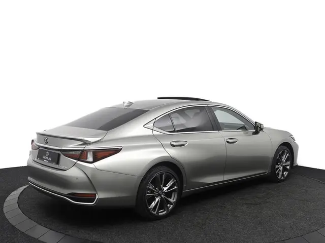 Lexus ES 300h Business Line 2024 Hybride Benzine 2