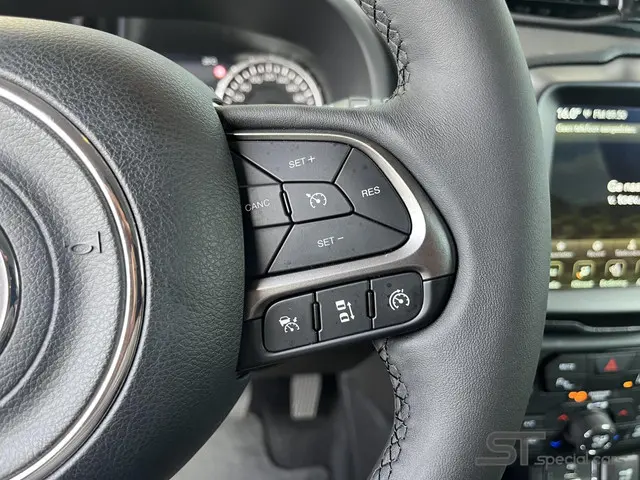 Jeep Renegade 1.3T Limited|Navi|Beats|19 inch 2019 Benzine 24