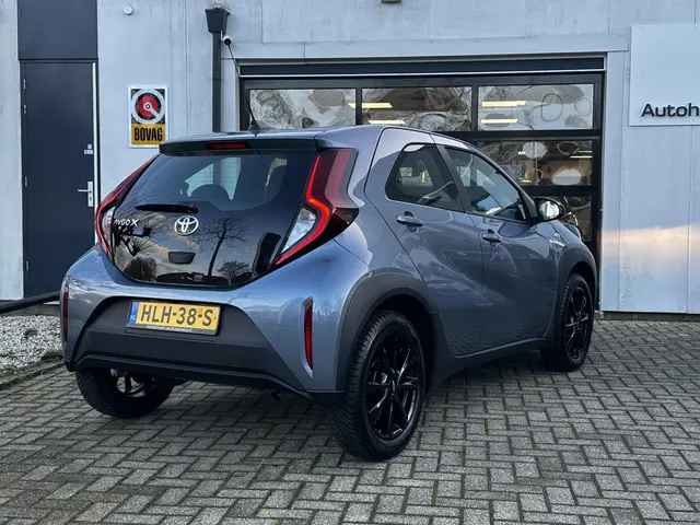 Toyota Aygo X 1.0 VVT-i MT Play 2025 Benzine 4