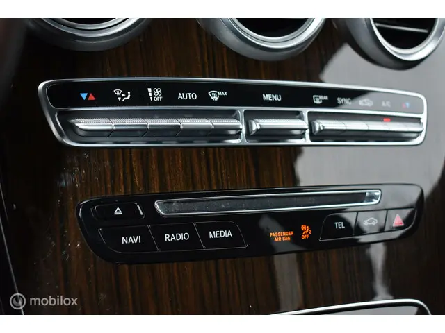 Mercedes-Benz GLC 250 4MATIC Prestige 2015 Benzine 8