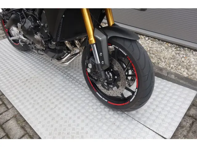 Yamaha TRACER 900 ABS 2015 Benzine 6