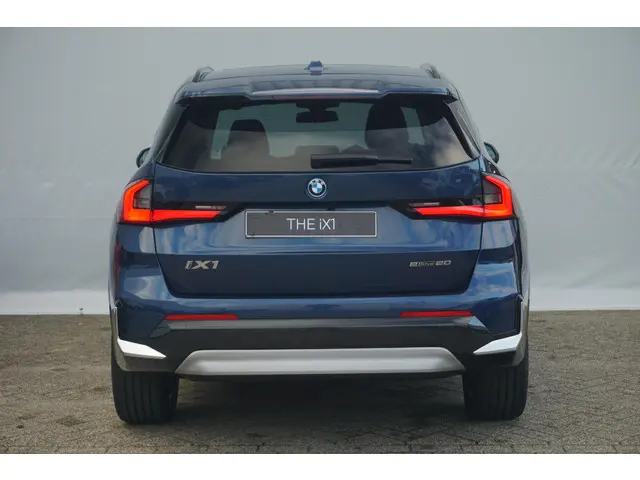 BMW iX1 eDrive20 2025 Elektrisch 5