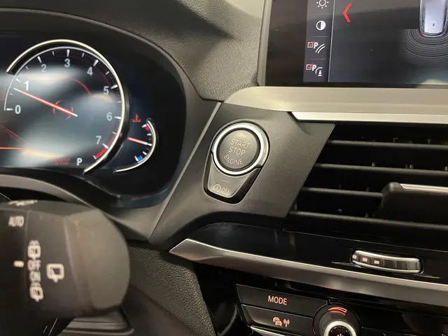 BMW X3 xDrive20i High Executive 2019 Benzine 40